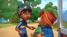 S3 E36: Paddington and the Skateboarder