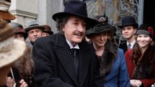 S1 E8: Einstein: Chapter Eight