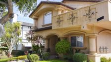 S238 E10: Near the Beach in Los Angeles