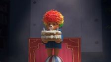 S2 E5: Paddington Clowns Around