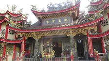S138 E10: Teachers Learn the Strange Ways of Taipei