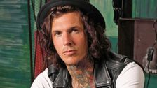 S4 E10: Tattoo Fixers
