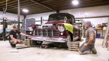 S7 E3: Big Wheels, Big Engine - '55 Big Window Truck