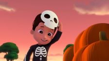S5 E16: Pups Save the Trick-or-Treaters; Pups Save an Out of Control Mini Patrol