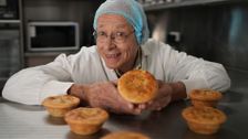 S2 E3: Pies
