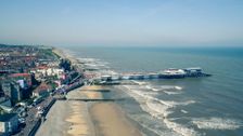 S41 E5: Cromer Pier 2