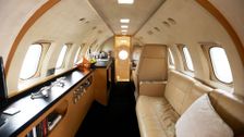 S4 E1: Old Railway Carriage and Private Jet