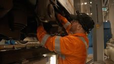 S1 E8: Rusty Water Tank Cut Off Steam Loco
