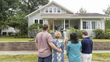 S3 E7: Home is Where the Art Is